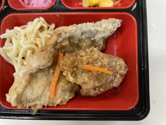 魚と鶏唐揚げのごま甘酢かけ